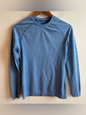 FIGS Seamless long-sleeve performance base layer shirt in blue size small